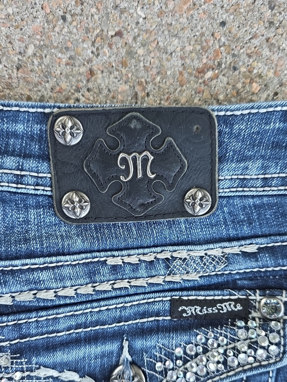 Miss Me JE5759EL Embellished Bling Rhinestone Easy Bootcut Jeans Size 32 - Picture 14 of 16